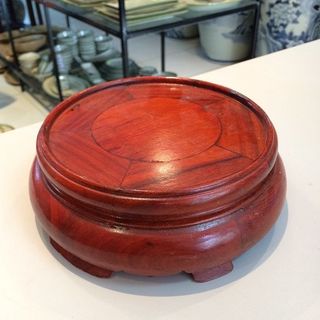 Chân đế bát hương bằng gỗ hương đường kính 14-20cm giá sỉ