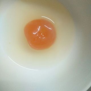 Lòng đỏ trứng muối loại 6 gram/quả - lốc 50 quả giá sỉ