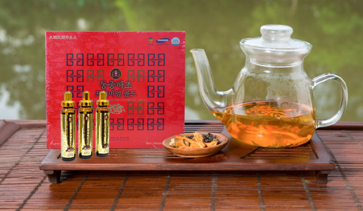 Nước đông trùng hạ thảo Hàn Quốc hộp 20 ống x 20ml Bio Apgold Nước đông trùng hạ thảo Hàn Quốc hộp 20 ống x 20ml Bio Apgold