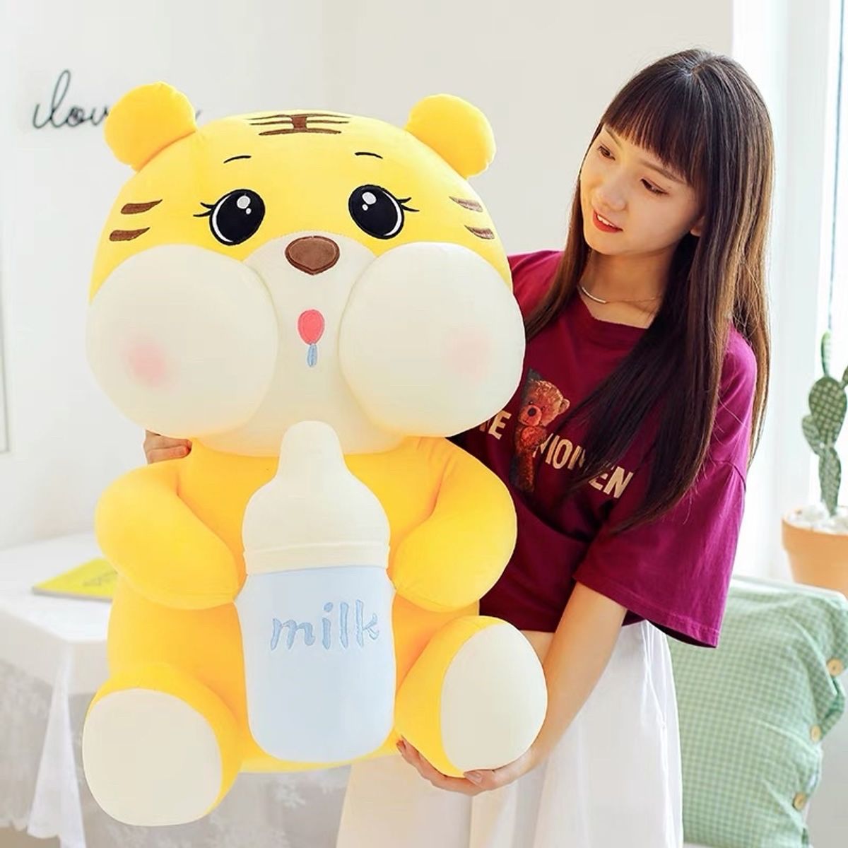 Gấu bông hổ ôm bình sữa, Thú nhồi bông hổ siêu to đáng yêu, chất liệu nhung cao cấp, 100% bông gòn 60cm/80cm Gấu bông hổ ôm bình sữa, Thú nhồi bông hổ siêu to đáng yêu, chất liệu nhung cao cấp, 100% bông gòn 60cm/80cm