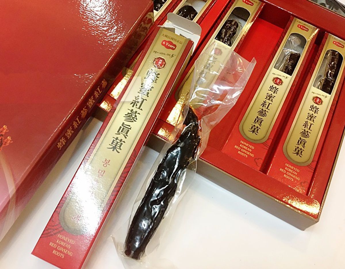 Hồng sâm Hàn Quốc 6 năm tuổi nguyên củ tẩm mật ong chính hãng Bio Apgold Hồng sâm Hàn Quốc 6 năm tuổi nguyên củ tẩm mật ong chính hãng Bio Apgold