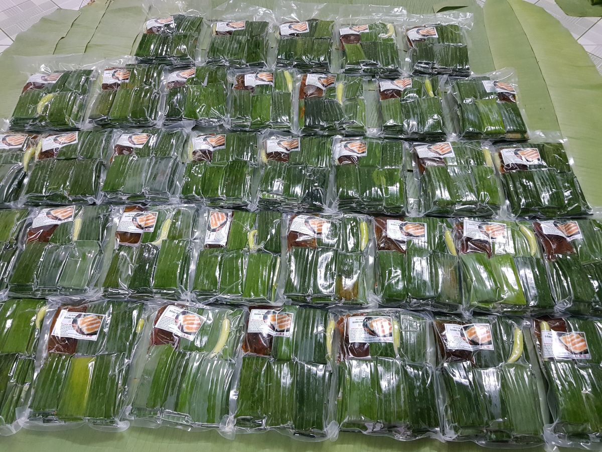 HÚT CHÂN KHÔNG BÁNH LỌC HUẾ - GỬI ĐI NHẬT BẢN HÚT CHÂN KHÔNG BÁNH LỌC HUẾ - GỬI ĐI NHẬT BẢN