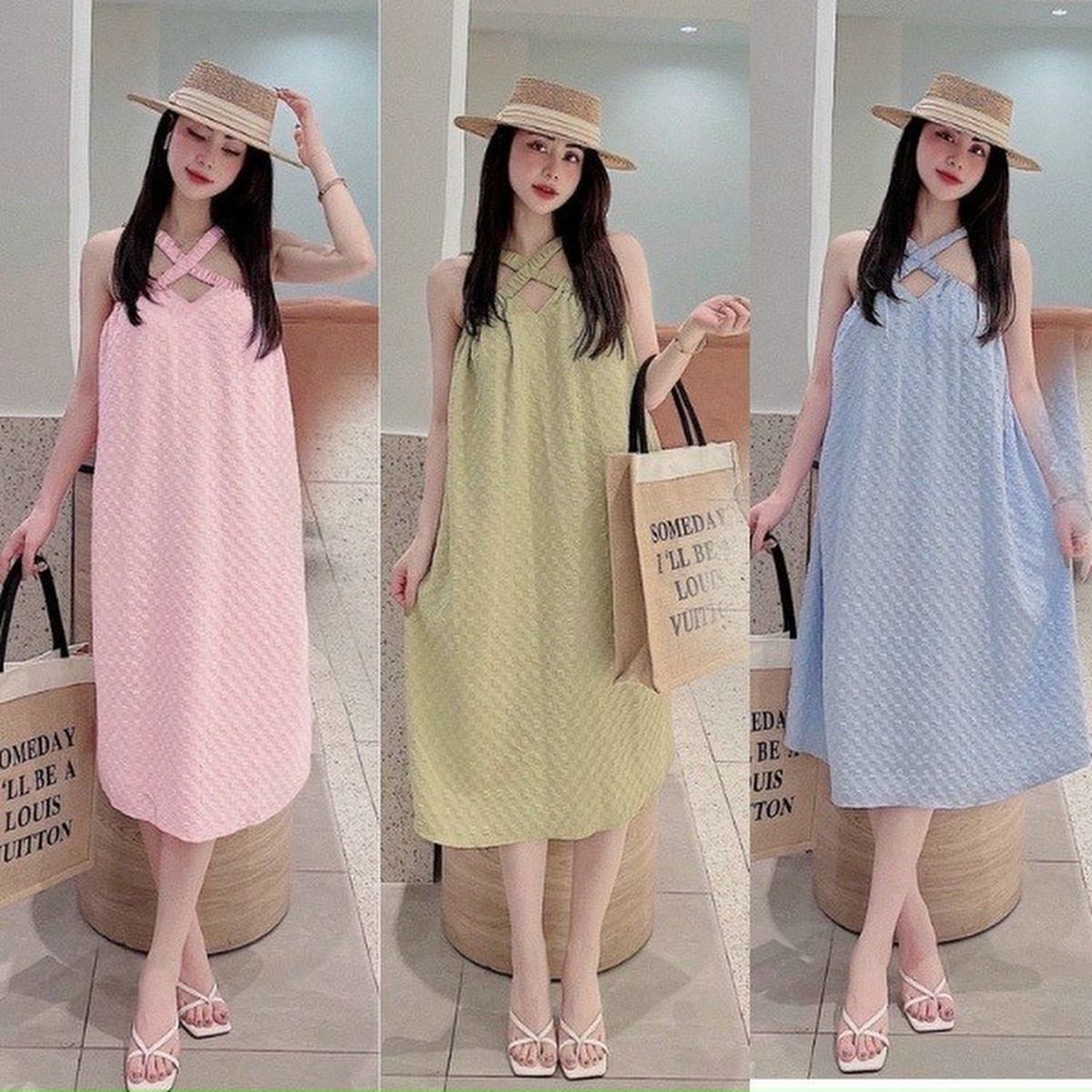 Đầm maxi đi biển cổ yếm dây chéo, hở vai thả dáng siêu xinh giá sỉ - giá bán buôn Đầm maxi đi biển cổ yếm dây chéo, hở vai thả dáng siêu xinh giá sỉ - giá bán buôn