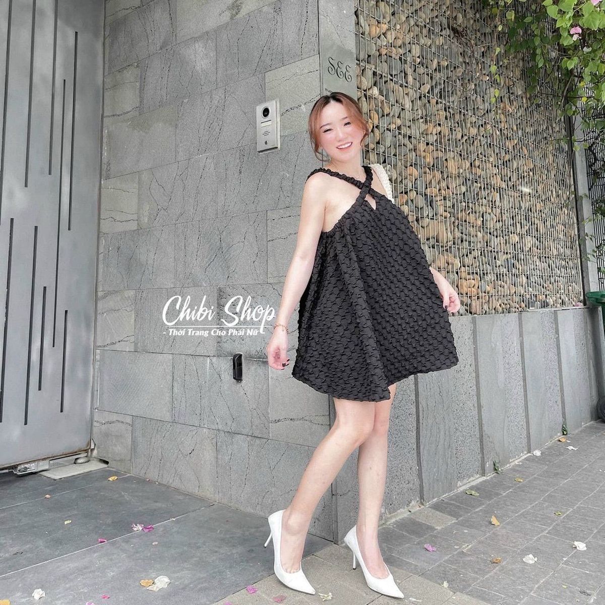Đầm maxi đi biển cổ yếm dây chéo, hở vai thả dáng siêu xinh giá sỉ - giá bán buôn Đầm maxi đi biển cổ yếm dây chéo, hở vai thả dáng siêu xinh giá sỉ - giá bán buôn