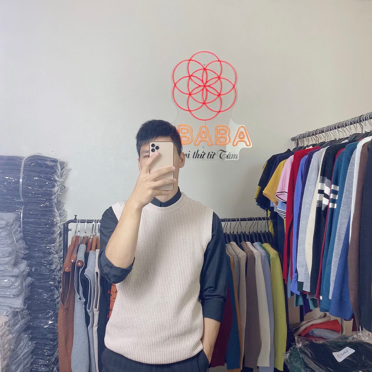 Áo len gile nam cổ tròn Hàn Quốc, dày dặn, sẵn hàng số lượng lớn tại Hà Nội Áo len gile nam cổ tròn Hàn Quốc, dày dặn, sẵn hàng số lượng lớn tại Hà Nội