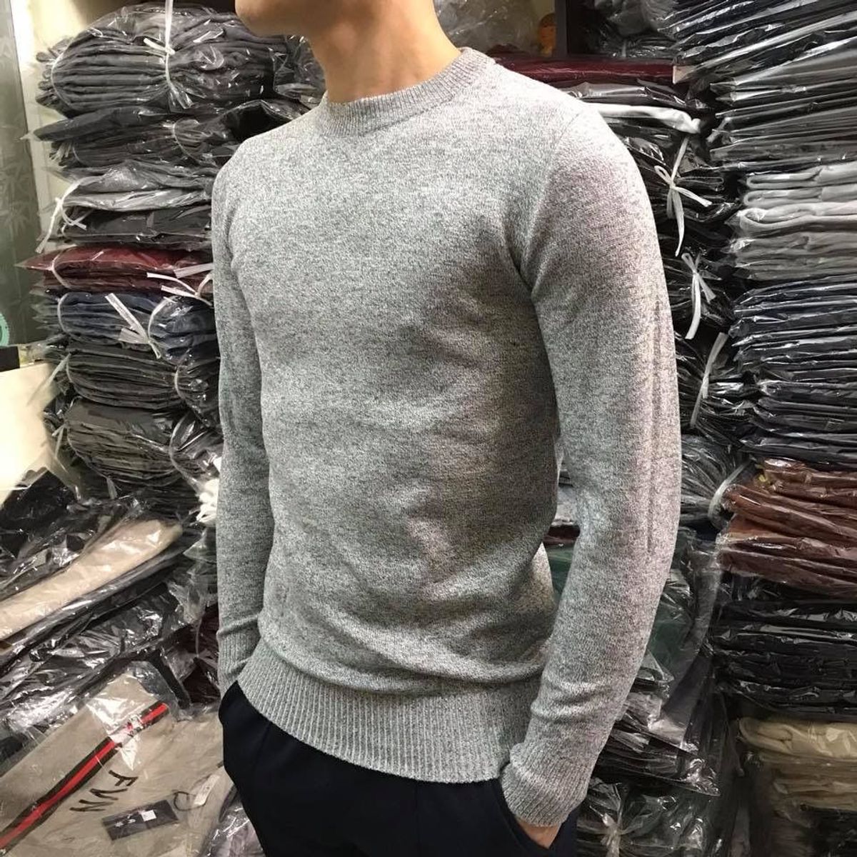 Buôn sỉ áo len nam cổ tròn Hàn Quốc, đẹp, giá rẻ, dài tay, len dệt kim dày dặn tronm9- Hà Đinh Buôn sỉ áo len nam cổ tròn Hàn Quốc, đẹp, giá rẻ, dài tay, len dệt kim dày dặn tronm9- Hà Đinh