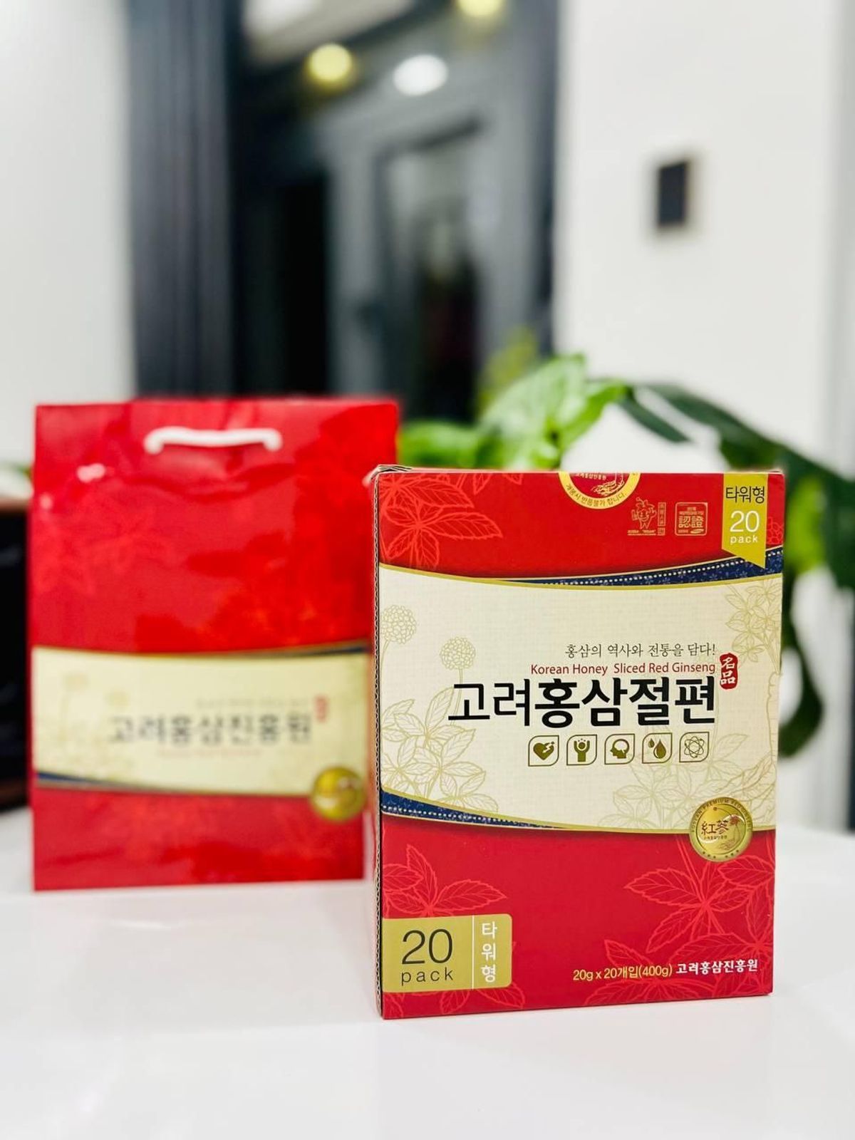 Hồng sâm lát tẩm mật ong Hàn Quốc 20 miếng (400g) Hồng sâm lát tẩm mật ong Hàn Quốc 20 miếng (400g)