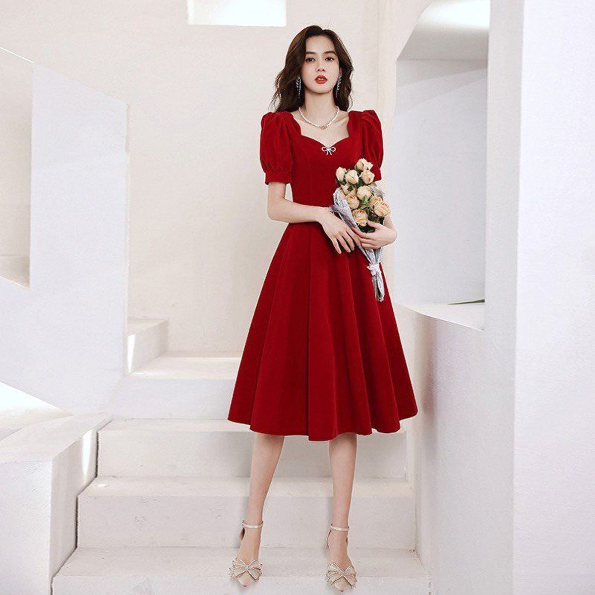 ĐẦM XÒE ĐỎ TAY PHỒNG PHỤ KIỆN NƠ – DT1706 ĐẦM XÒE ĐỎ TAY PHỒNG PHỤ KIỆN NƠ – DT1706