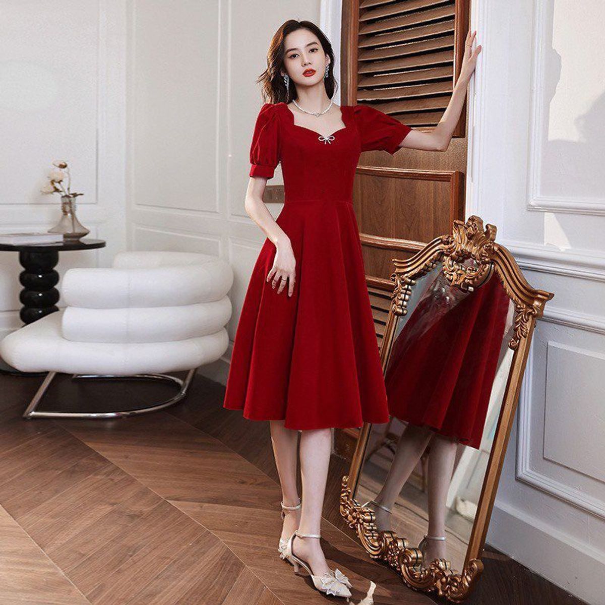 ĐẦM XÒE ĐỎ TAY PHỒNG PHỤ KIỆN NƠ – DT1706 ĐẦM XÒE ĐỎ TAY PHỒNG PHỤ KIỆN NƠ – DT1706