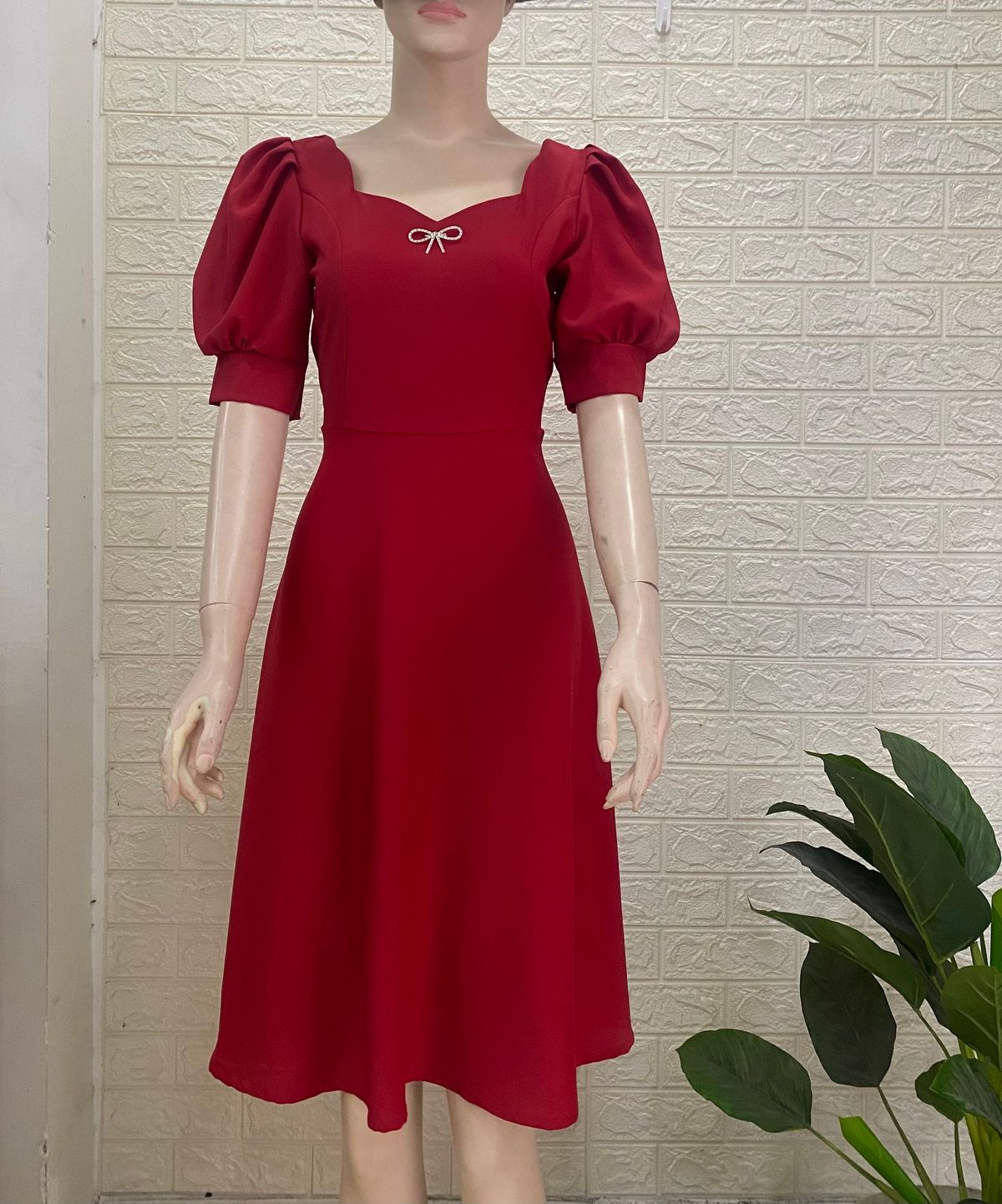 ĐẦM XÒE ĐỎ TAY PHỒNG PHỤ KIỆN NƠ – DT1706 ĐẦM XÒE ĐỎ TAY PHỒNG PHỤ KIỆN NƠ – DT1706