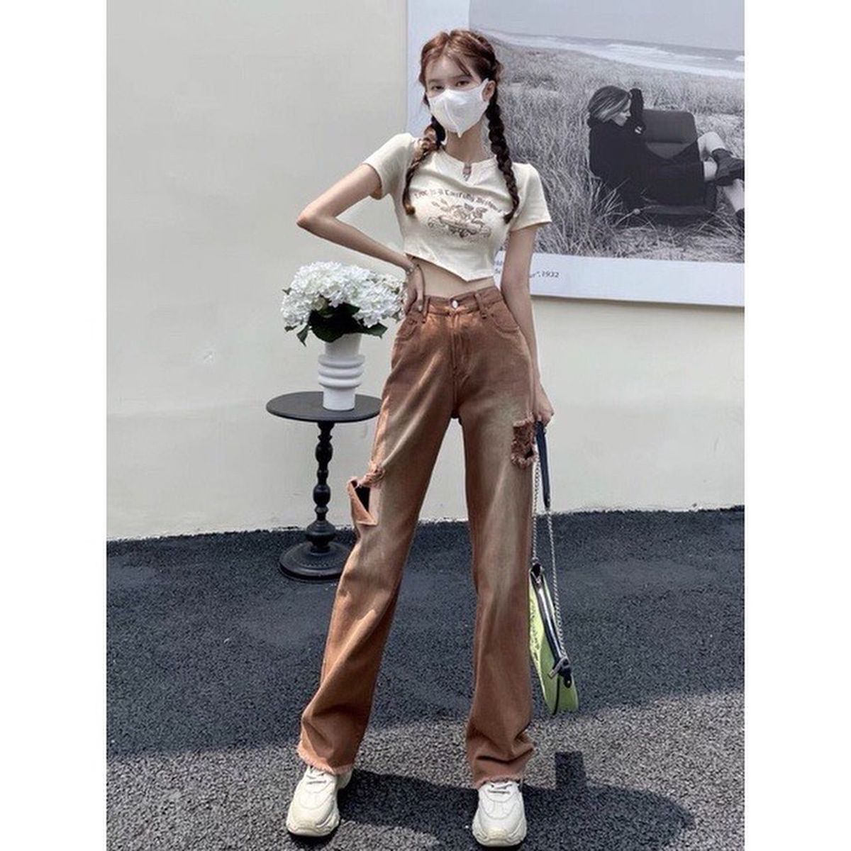Áo croptop tay ngắn phong cách retro Bare in họa tiết Rose Cute and Psycho cổ điển Áo croptop tay ngắn phong cách retro Bare in họa tiết Rose Cute and Psycho cổ điển