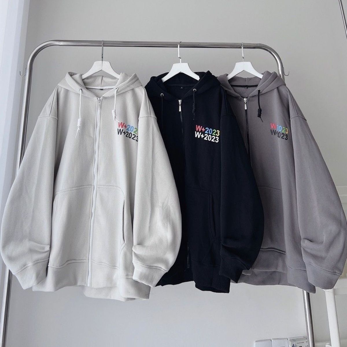 Áo khoác hoodie zip WZS 2023 vải nỉ lót bông form rộng unisex nam nữ Áo khoác hoodie zip WZS 2023 vải nỉ lót bông form rộng unisex nam nữ