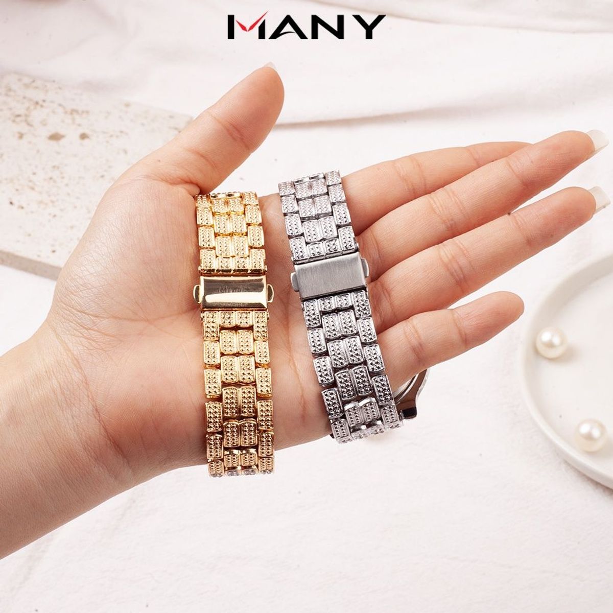 Đồng hồ nam mặt tròn to La Mã, mặt kính dày chịu lực tốt - Đồng hồ đeo tay nam đính full đá ManYi Đồng hồ nam mặt tròn to La Mã, mặt kính dày chịu lực tốt - Đồng hồ đeo tay nam đính full đá ManYi