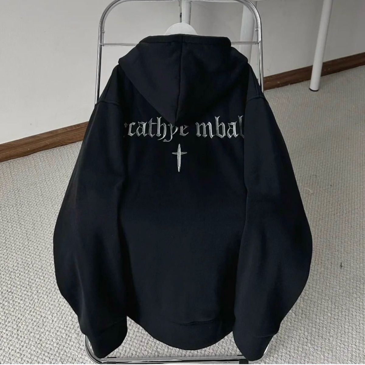 Áo khoác zip chữ thập nỉ lót bông hình thêu 2 mặt form rộng unisex nam nữ Áo khoác zip chữ thập nỉ lót bông hình thêu 2 mặt form rộng unisex nam nữ