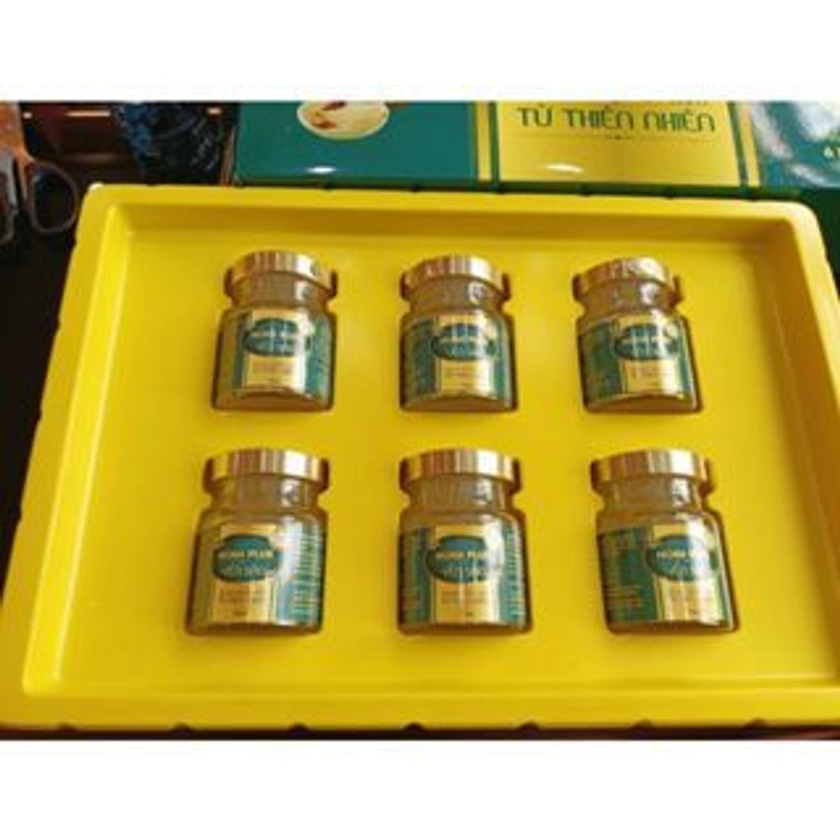 Yến sào nguyên chất HOGI Plus 40% yến Hộp 6 lọ x 70ml Yến sào nguyên chất HOGI Plus 40% yến Hộp 6 lọ x 70ml