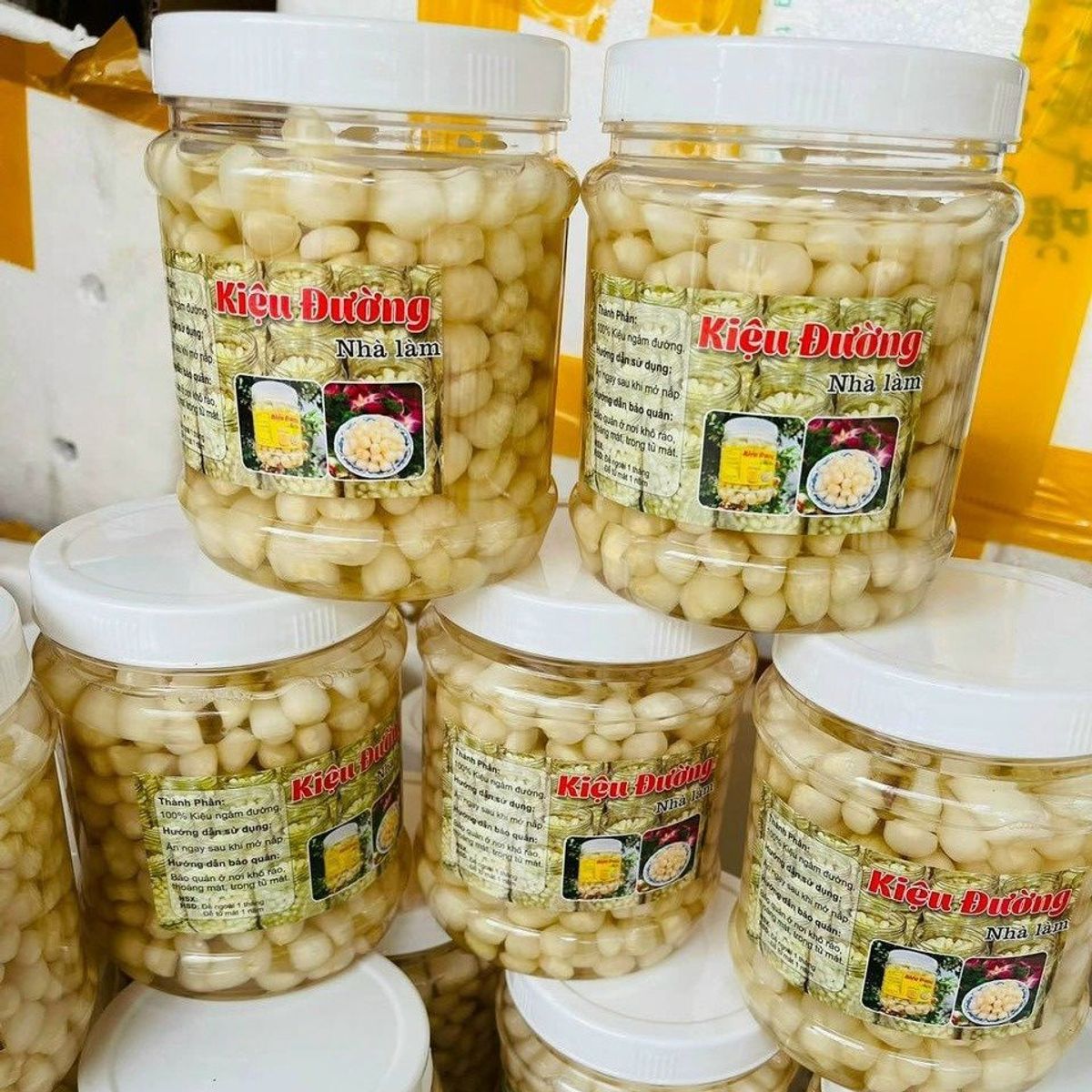 CỦ KIỆU NGÂM ĐƯỜNG CHUA NGỌT NHIỀU KIỆU CHUẨN NGON 800G - WINNIE HOUSE CỦ KIỆU NGÂM ĐƯỜNG CHUA NGỌT NHIỀU KIỆU CHUẨN NGON 800G - WINNIE HOUSE