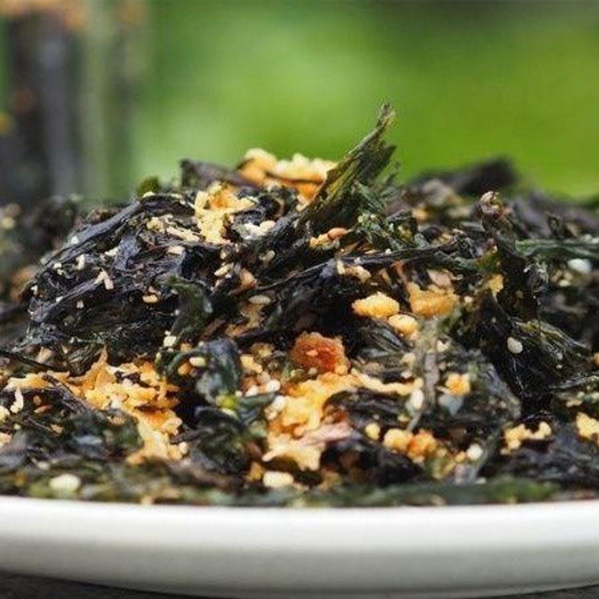 RONG BIỂN CHÁY TỎI THƠM NGON 200G - WINNIE HOUSE RONG BIỂN CHÁY TỎI THƠM NGON 200G - WINNIE HOUSE
