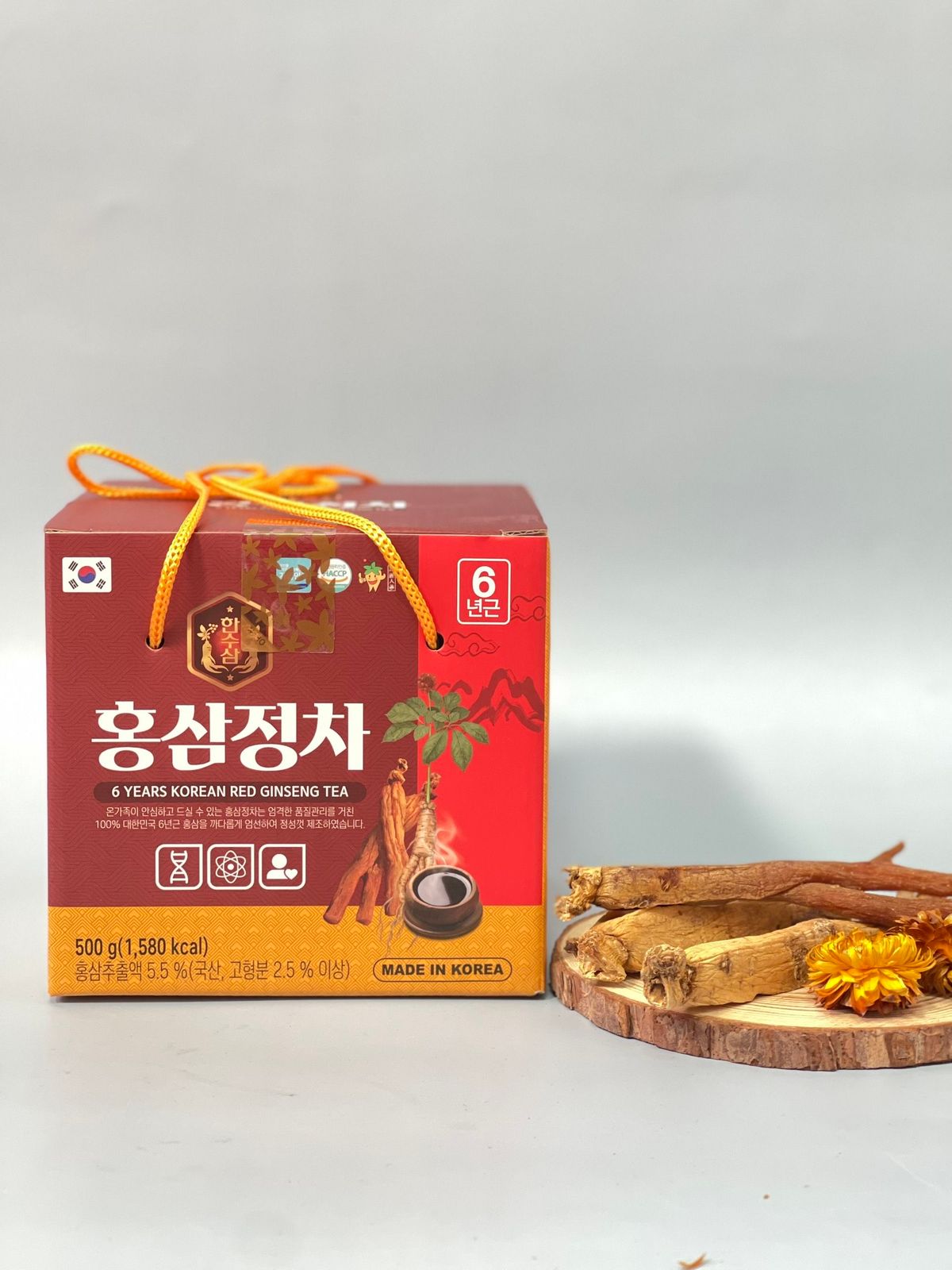 Cao Trà Hồng Sâm Hàn Quốc 6 tuổi Hũ sứ 500gr Cao Trà Hồng Sâm Hàn Quốc 6 tuổi Hũ sứ 500gr