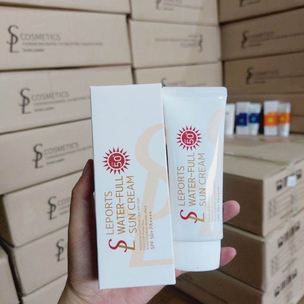 KEM CHỐNG NẮNG VẬT LÝ NÂNG TONE SL SMILE LEADER SPS 50++ - SMILE LEADER HÀN QUỐC KEM CHỐNG NẮNG VẬT LÝ NÂNG TONE SL SMILE LEADER SPS 50++ - SMILE LEADER HÀN QUỐC