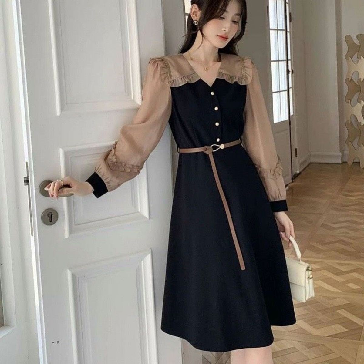 ĐẦM XÒE PHỐI MÀU CỔ SEN TAY DÀI - DT1776 ĐẦM XÒE PHỐI MÀU CỔ SEN TAY DÀI - DT1776