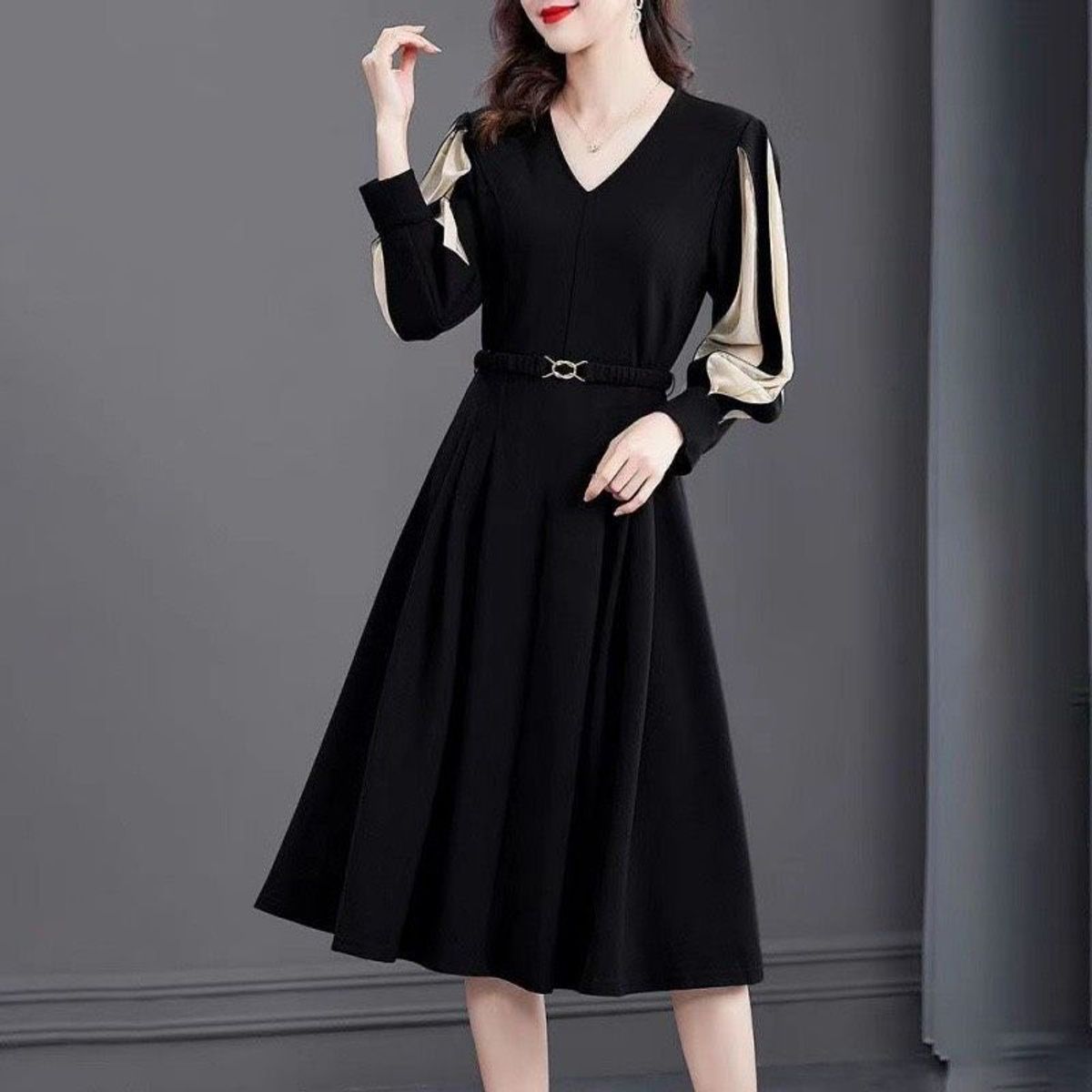 ĐẦM XÒE TAY PHỒNG DÀI PHỐI SỌC CÁCH ĐIỆU - DT1780 ĐẦM XÒE TAY PHỒNG DÀI PHỐI SỌC CÁCH ĐIỆU - DT1780