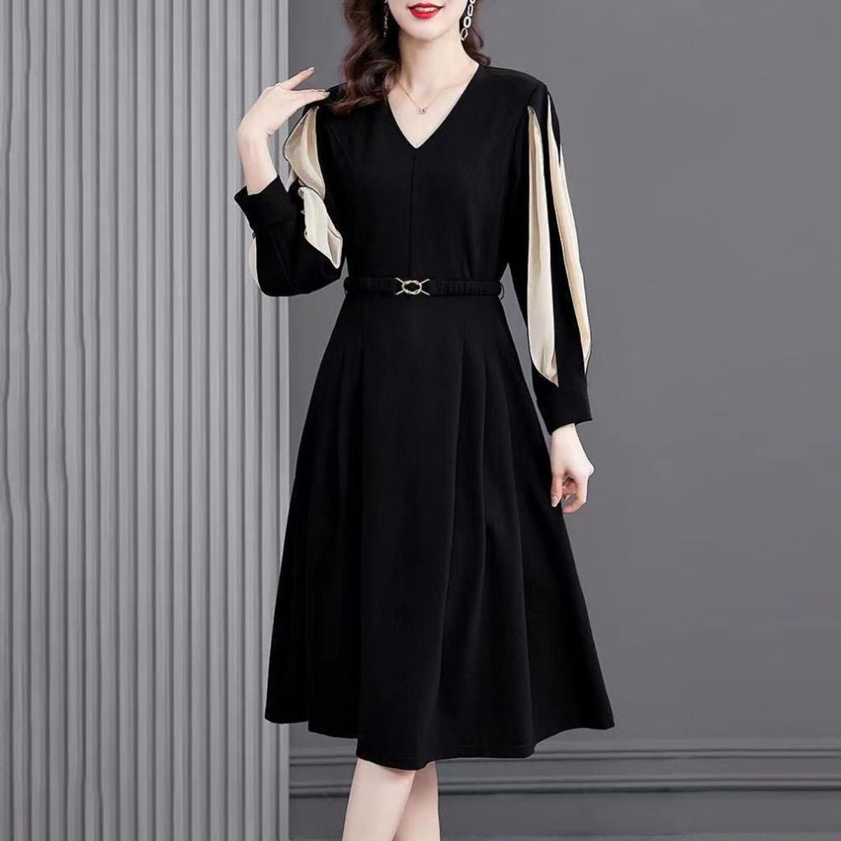 ĐẦM XÒE TAY PHỒNG DÀI PHỐI SỌC CÁCH ĐIỆU - DT1780 ĐẦM XÒE TAY PHỒNG DÀI PHỐI SỌC CÁCH ĐIỆU - DT1780