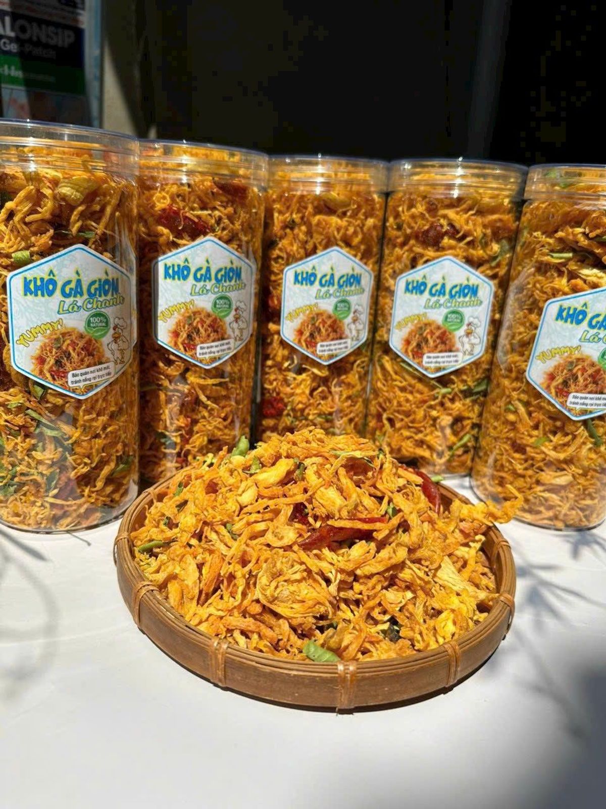 KHÔ GÀ LÁ CHANH BAO NGON - BAO GIÒN - KHÔNG HÔI - KHÔNG BỘT - WINNIE HOUSE KHÔ GÀ LÁ CHANH BAO NGON - BAO GIÒN - KHÔNG HÔI - KHÔNG BỘT - WINNIE HOUSE