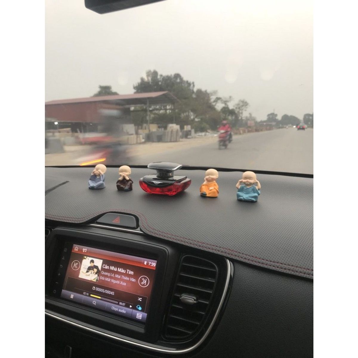 (feedback) Nước hoa ô tô WINE tinh dầu xe hơi cao cấp đặt taplo ô tô khử mùi chống say xe hoàn toàn từ thiên nhiên giá sỉ 6