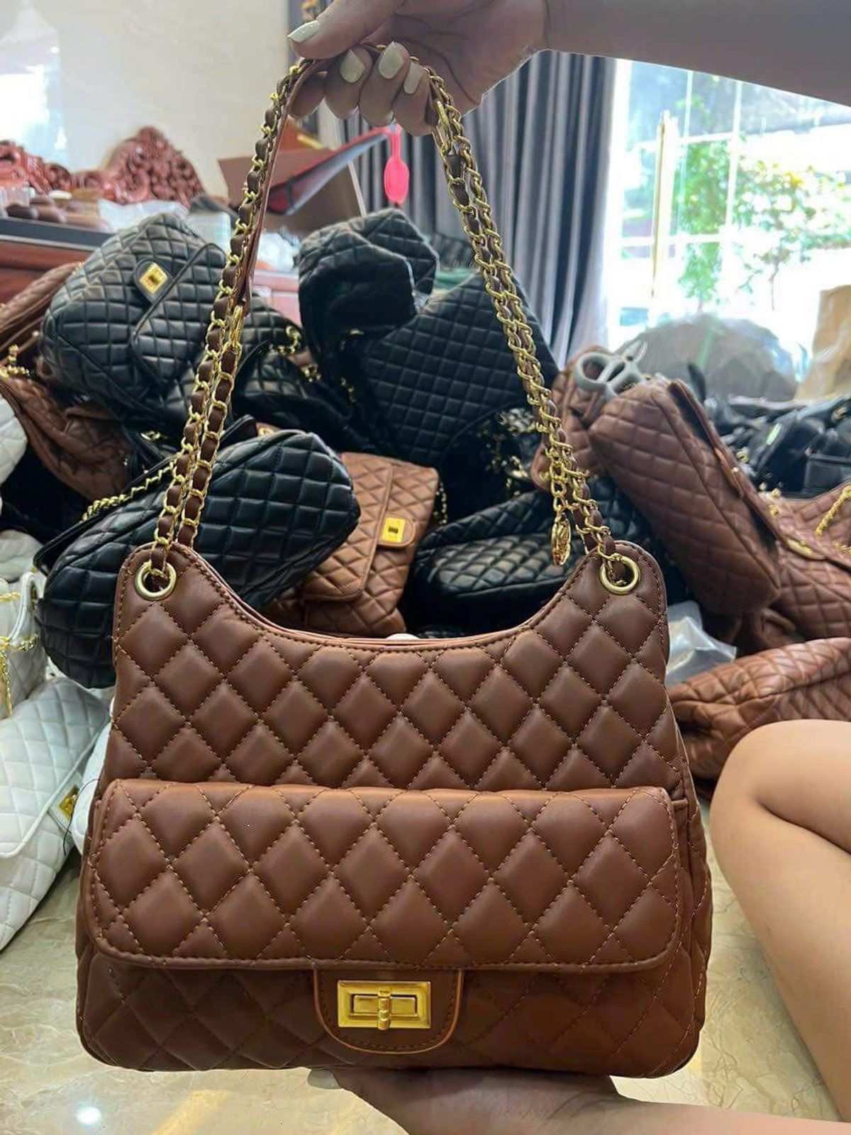 Túi Xách Nữ Dây Xích Phối Đồ Thời Thượng và Phong Cách