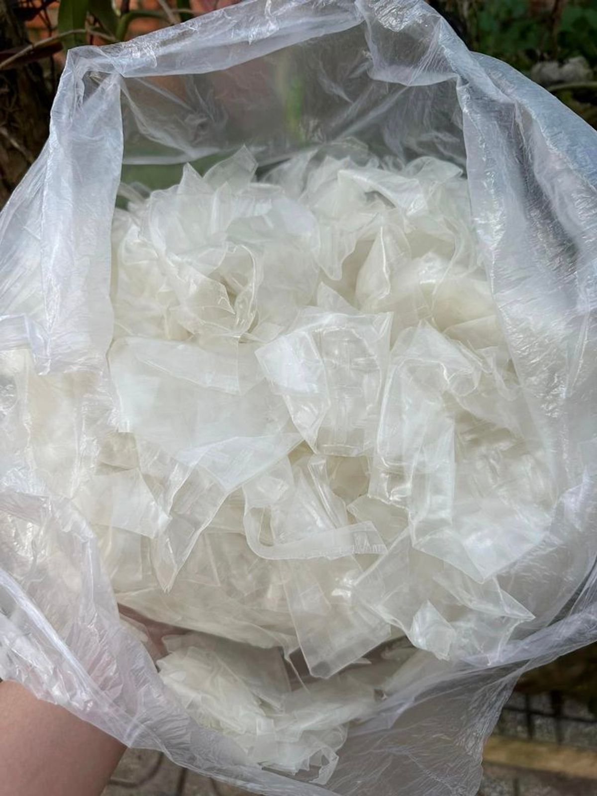 Bánh tráng rìa phơi sương Thòm Thèm