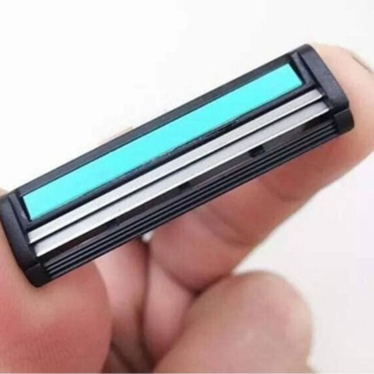 BỘ DAO CẠO RÂU GỒM 1 DAO CẠO, 36 LƯỠI DAO VÀ 1 TUÝP KEM CẠO CTB583 - BECHIP BỘ DAO CẠO RÂU GỒM 1 DAO CẠO, 36 LƯỠI DAO VÀ 1 TUÝP KEM CẠO CTB583 - BECHIP
