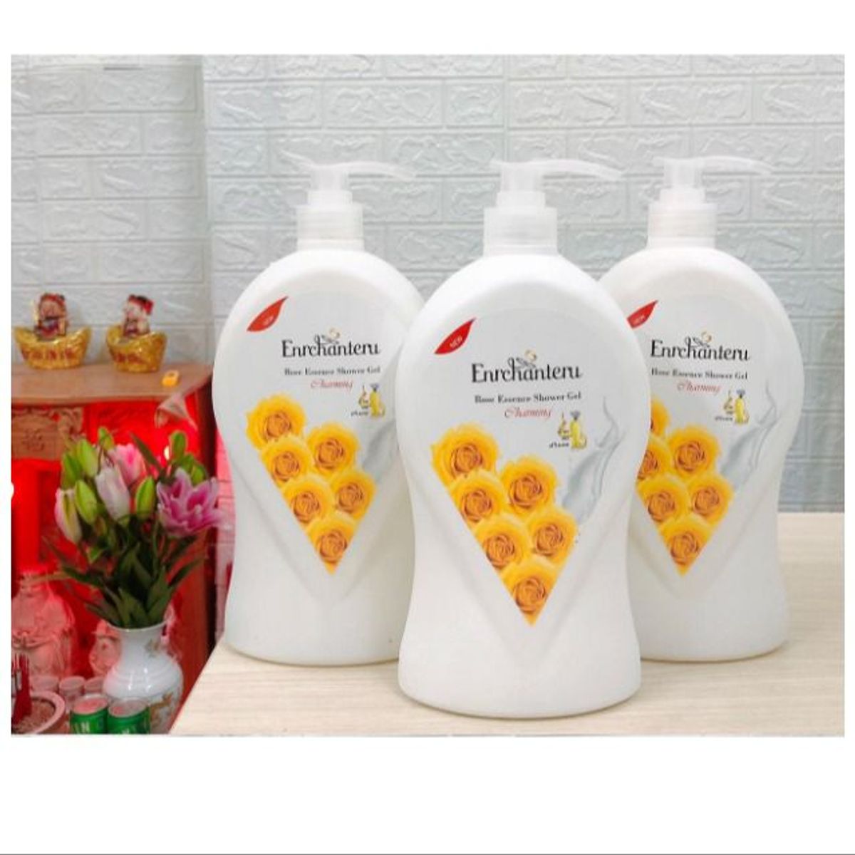 SỮA TẮM HƯƠNG NƯỚC HOA ENCHANTEUR 1200ML CTB252 – BECHIP SỮA TẮM HƯƠNG NƯỚC HOA ENCHANTEUR 1200ML CTB252 – BECHIP