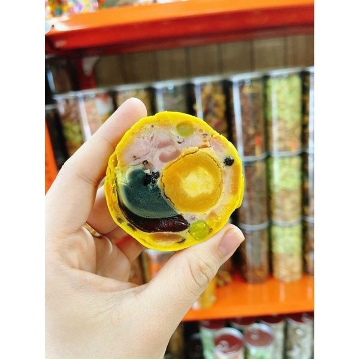 Chả Hoa ngũ sắc trứng muối+trứng bắt thảo đòn 500g Chả Hoa ngũ sắc trứng muối+trứng bắt thảo đòn 500g