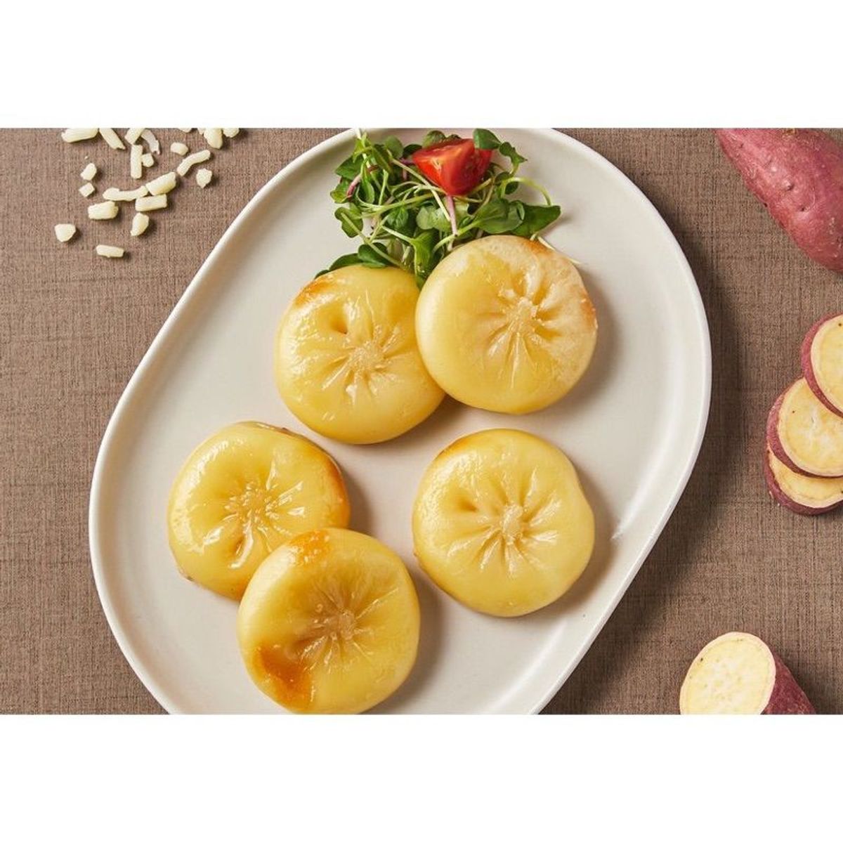 Bánh xếp hotteok nhân phô mai mozzarella Pulmuone 600gr 12 cái Bánh xếp hotteok nhân phô mai mozzarella Pulmuone 600gr 12 cái