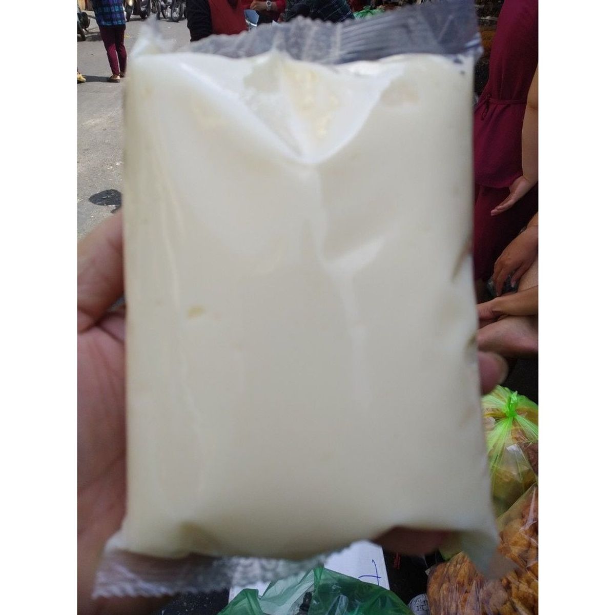 Bơ trắng bơ vàng 1kg dùng ăn bánh mì bánh tráng Bơ trắng bơ vàng 1kg dùng ăn bánh mì bánh tráng