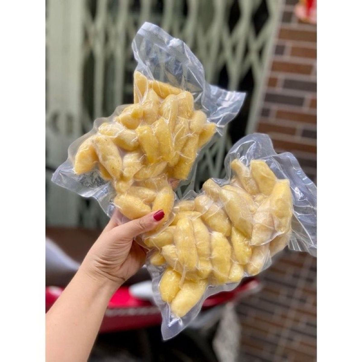 Khoai Mì Dẻo Kén mài nhuyễn hấp sẵn 1kg (giao tphcm) Khoai Mì Dẻo Kén mài nhuyễn hấp sẵn 1kg (giao tphcm)