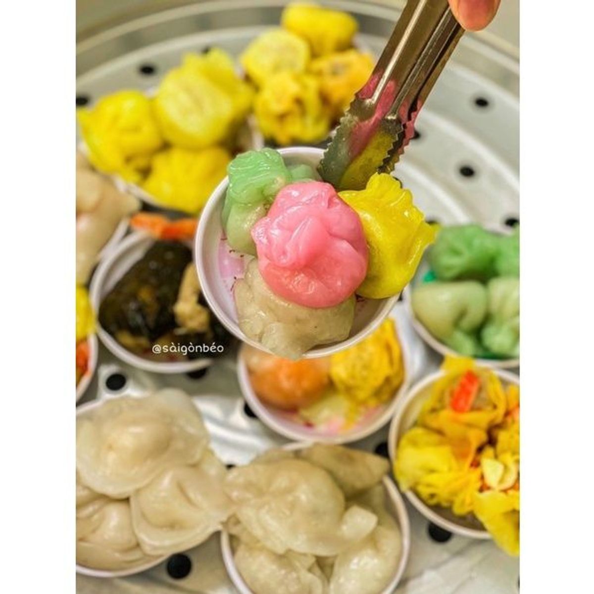 Há cảo ngũ sắc người hoa khay 25 viên 500gr (giao hỏa tốc tphcm) Há cảo ngũ sắc người hoa khay 25 viên 500gr (giao hỏa tốc tphcm)