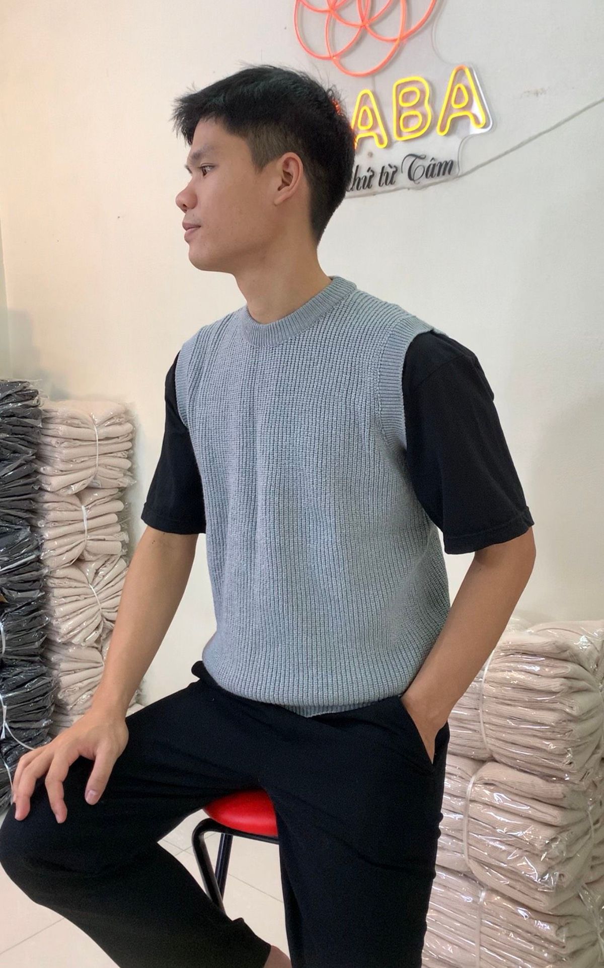 Áo len gile nam cổ tròn Hàn Quốc, dày dặn, sẵn hàng số lượng lớn tại Hà Nội Áo len gile nam cổ tròn Hàn Quốc, dày dặn, sẵn hàng số lượng lớn tại Hà Nội