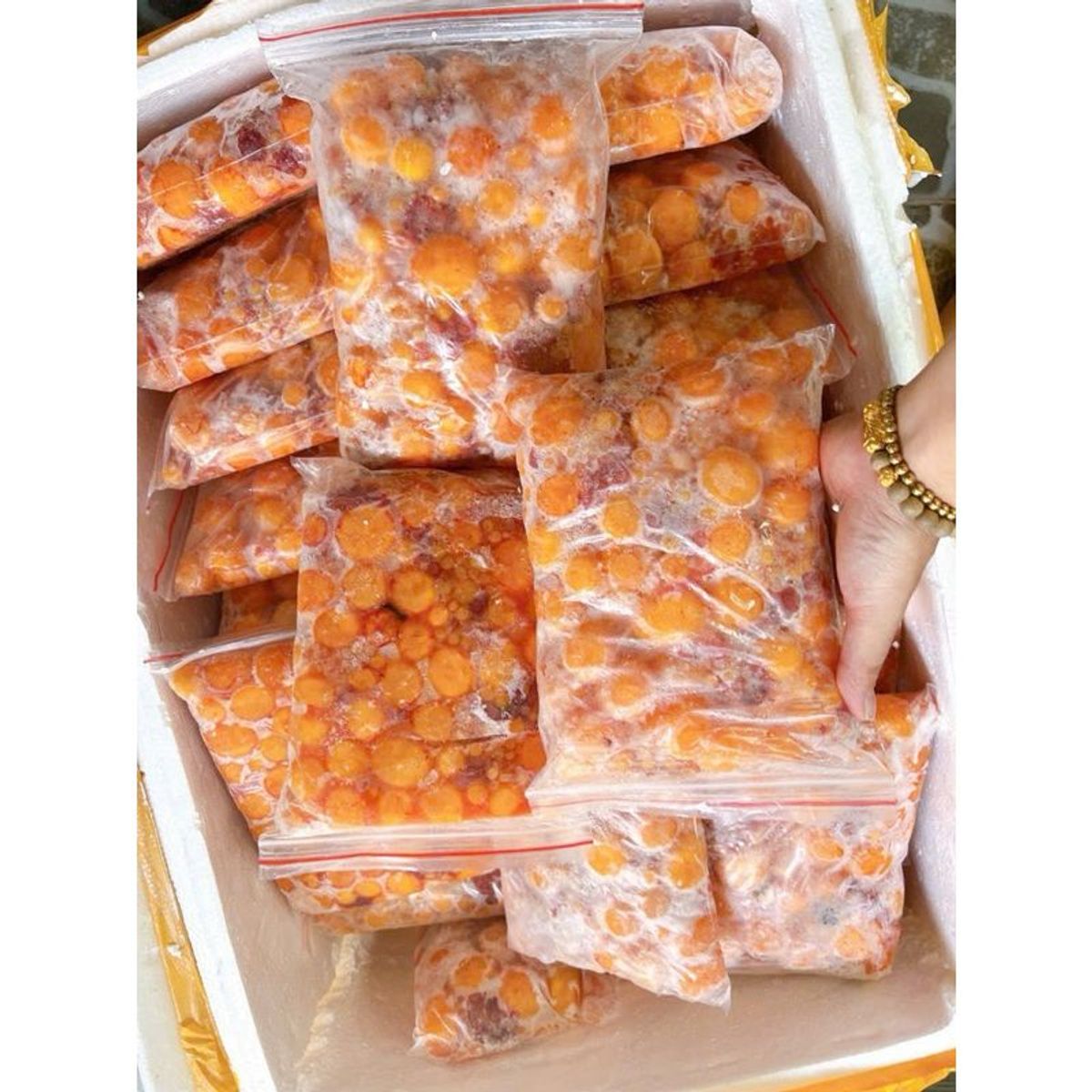 1KG TRỨNG GÀ NON Bịch 1kg (giao tphcm) 1KG TRỨNG GÀ NON Bịch 1kg (giao tphcm)