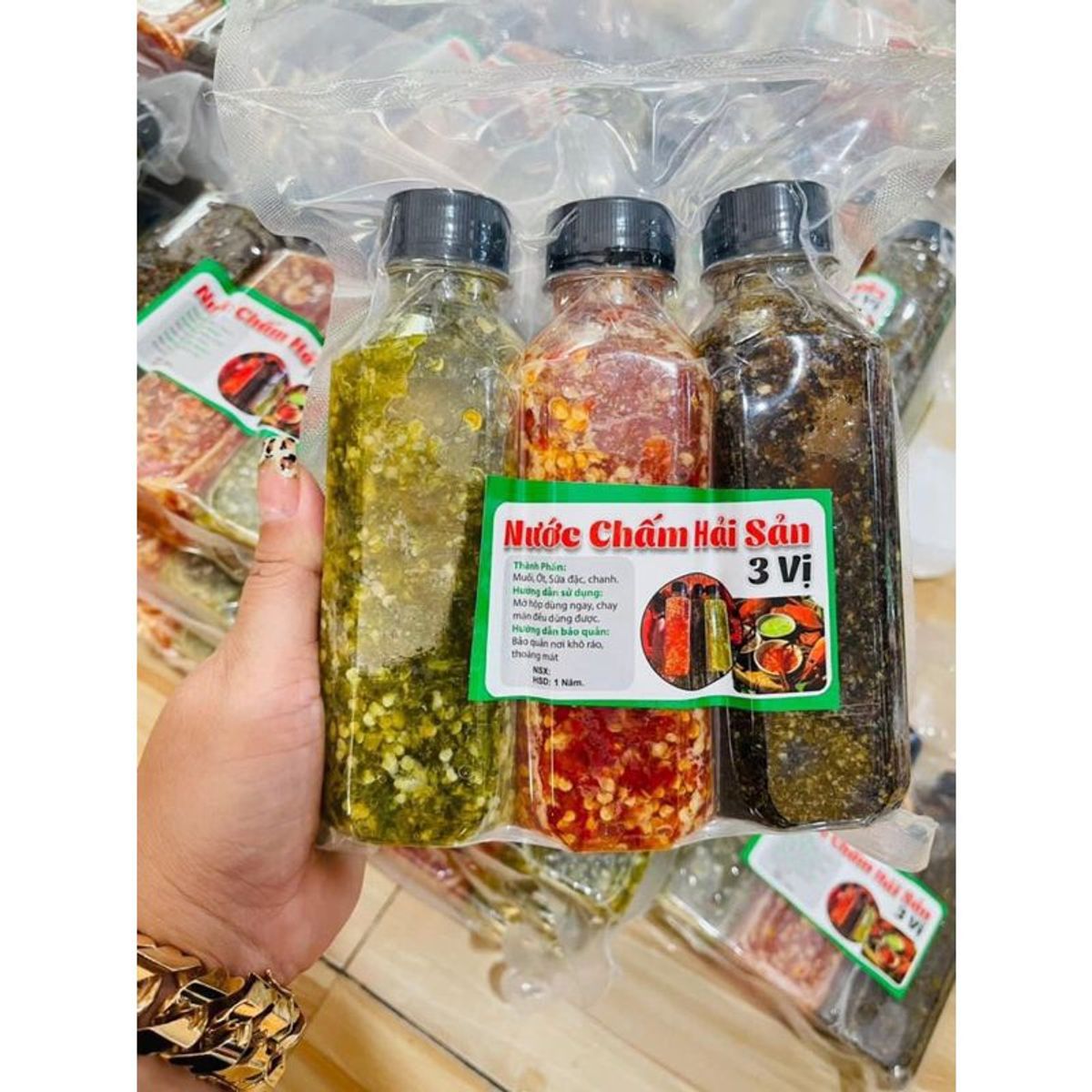 1KG 3 CHAI NƯỚC CHẤM HẢI SẢN 3 VỊ 1KG 3 CHAI NƯỚC CHẤM HẢI SẢN 3 VỊ