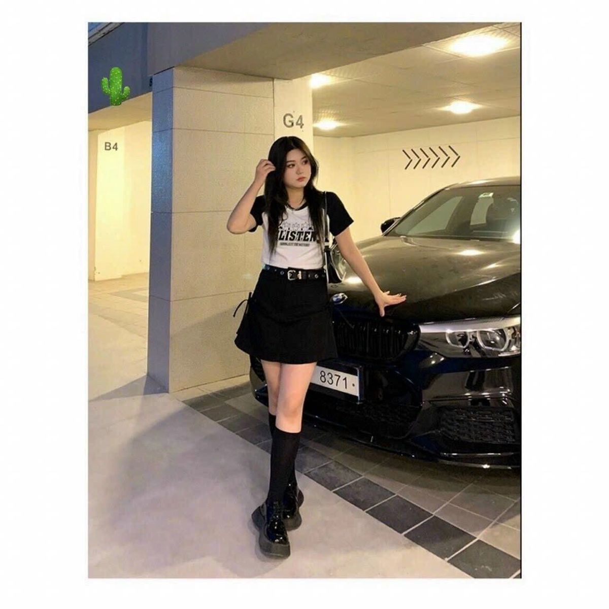 ÁO THUN NỮ CROPTOP CỔ TRÒN TAY NGẮN GLISTEN 5 SAO - AUSA HOUSE ÁO THUN NỮ CROPTOP CỔ TRÒN TAY NGẮN GLISTEN 5 SAO - AUSA HOUSE