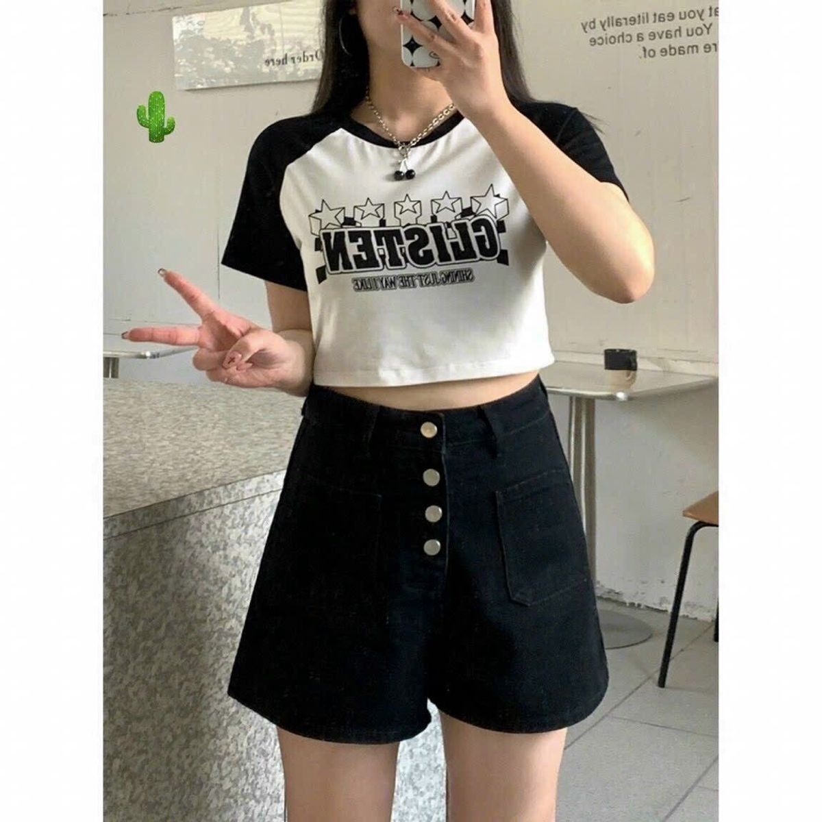 ÁO THUN NỮ CROPTOP CỔ TRÒN TAY NGẮN GLISTEN 5 SAO - AUSA HOUSE ÁO THUN NỮ CROPTOP CỔ TRÒN TAY NGẮN GLISTEN 5 SAO - AUSA HOUSE
