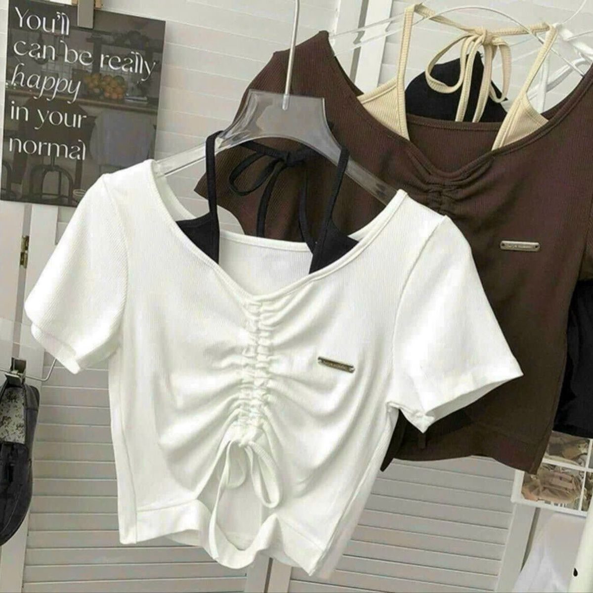 ÁO THUN NỮ CROPTOP CỔ TRÁI TIM TAY NGẮN DÂY RÚT - AUSA HOUSE ÁO THUN NỮ CROPTOP CỔ TRÁI TIM TAY NGẮN DÂY RÚT - AUSA HOUSE