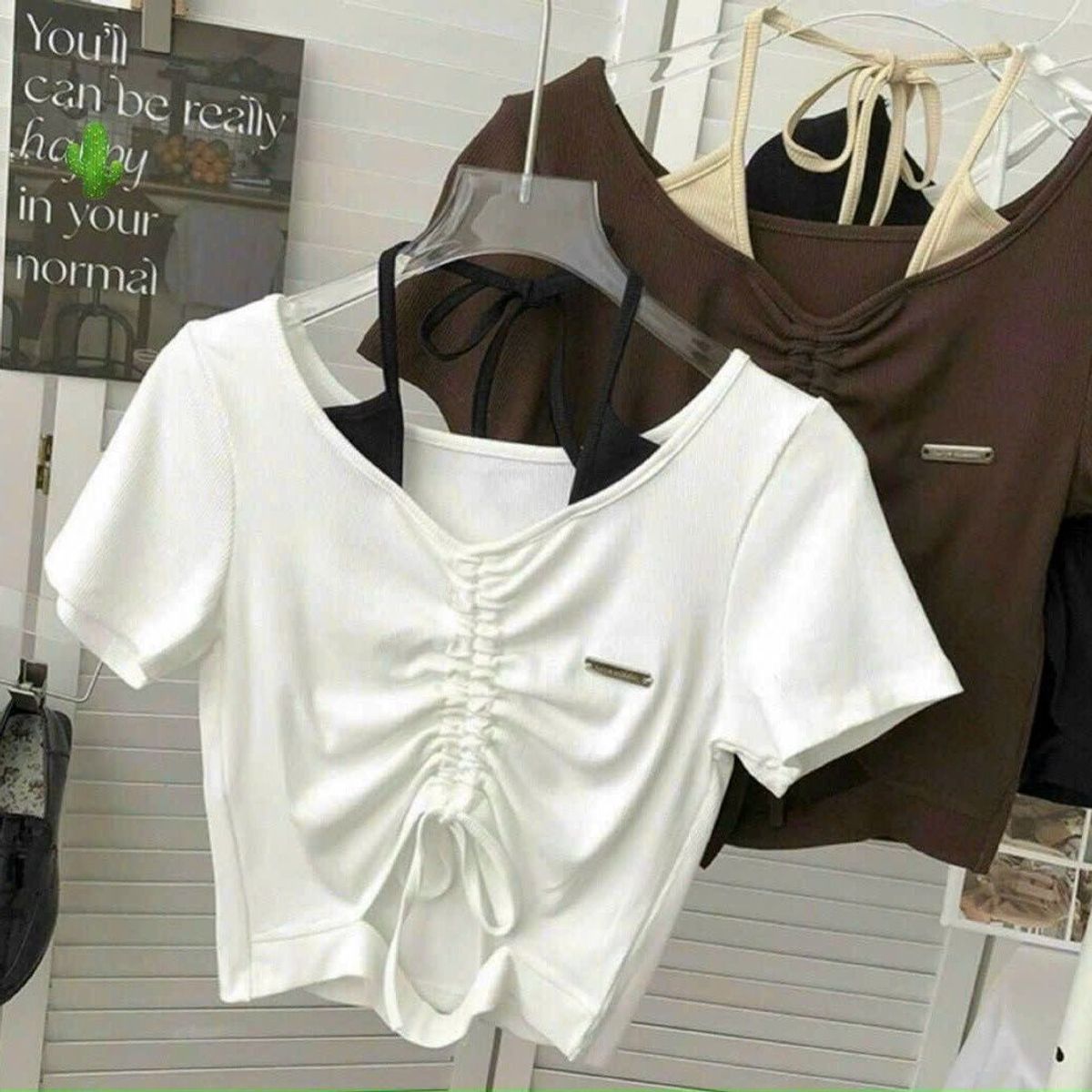 ÁO THUN NỮ CROPTOP CỔ TRÁI TIM TAY NGẮN DÂY RÚT - AUSA HOUSE ÁO THUN NỮ CROPTOP CỔ TRÁI TIM TAY NGẮN DÂY RÚT - AUSA HOUSE