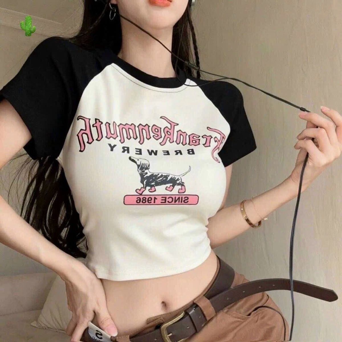 ÁO THUN NỮ CROPTOP CỔ TRÒN TAY NGẮN BREWERY - AUSA HOUSE ÁO THUN NỮ CROPTOP CỔ TRÒN TAY NGẮN BREWERY - AUSA HOUSE