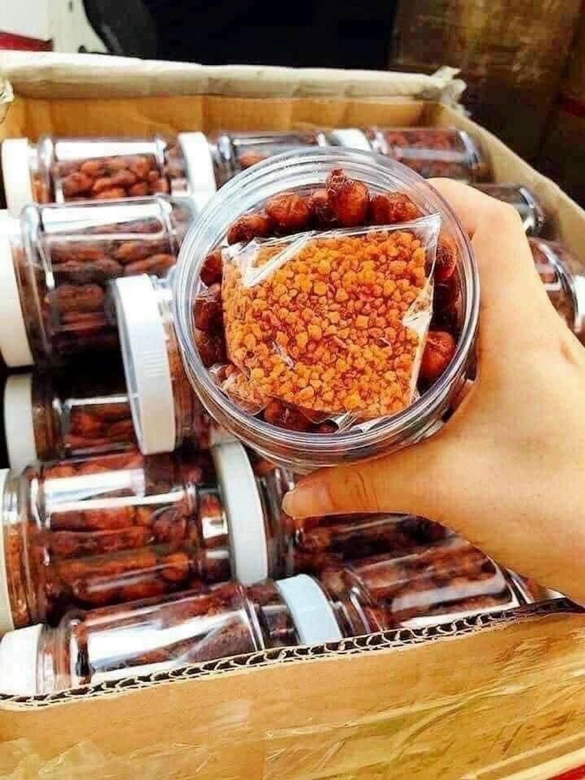 ME LÀO NGUYÊN TRÁI CHẤM MUỐI TÔM 500G - WINNIE HOUSE ME LÀO NGUYÊN TRÁI CHẤM MUỐI TÔM 500G - WINNIE HOUSE