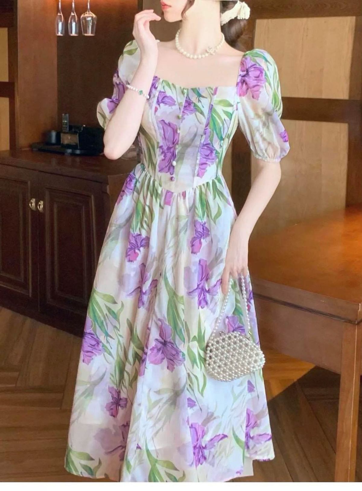 ĐẦM XÒE HOA LY TAY PHỒNG TƠ THÊU - DT1797 ĐẦM XÒE HOA LY TAY PHỒNG TƠ THÊU - DT1797