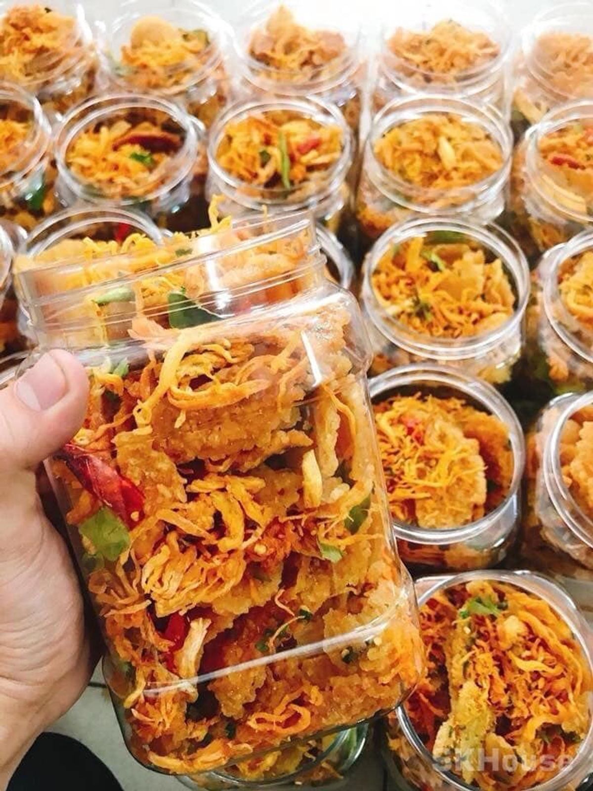 CƠM CHÁY LẮC KHÔ GÀ MẶN MẶN, CAY CAY SIÊU NGON 500G - WINNIE HOUSE CƠM CHÁY LẮC KHÔ GÀ MẶN MẶN, CAY CAY SIÊU NGON 500G - WINNIE HOUSE