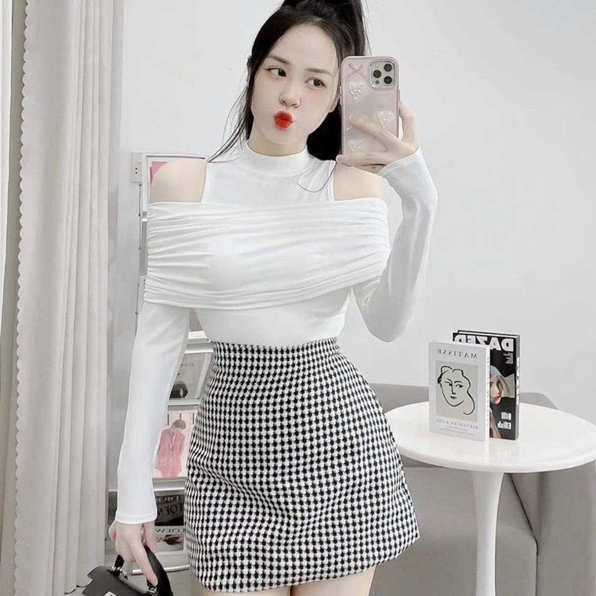 ÁO KIỂU HỞ VAI NHŨ TAY DÀI - LÊ PHƯƠNG BOUTIQUE ÁO KIỂU HỞ VAI NHŨ TAY DÀI - LÊ PHƯƠNG BOUTIQUE