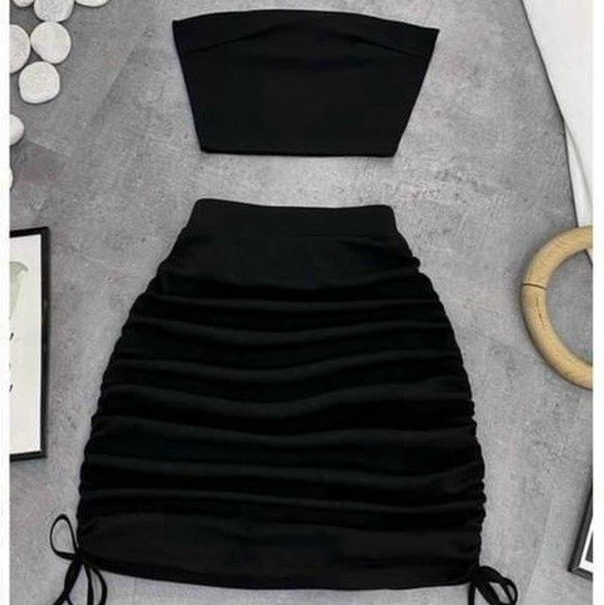CHÂN VÁY RÚT ÔM BODY THUN RIP - LÊ PHƯƠNG BOUTIQUE CHÂN VÁY RÚT ÔM BODY THUN RIP - LÊ PHƯƠNG BOUTIQUE